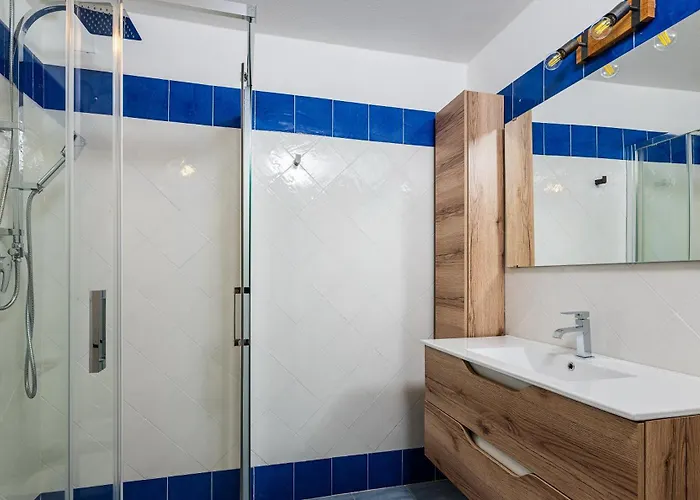 Li Conchi 15 Willa Castiadas